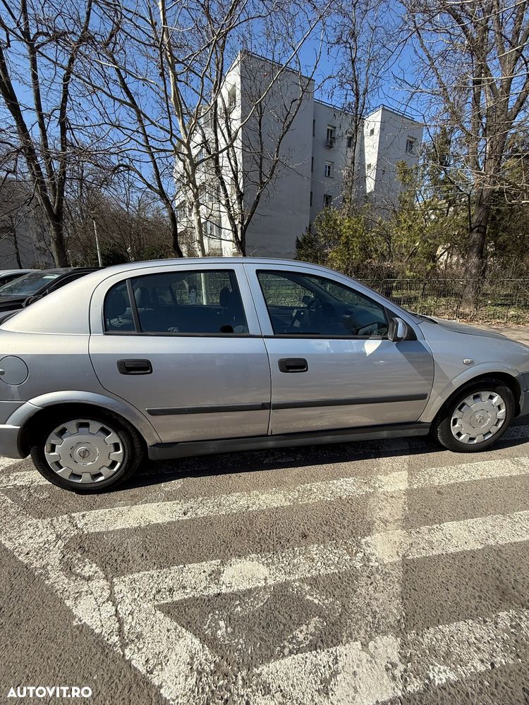 Opel Astra - 4