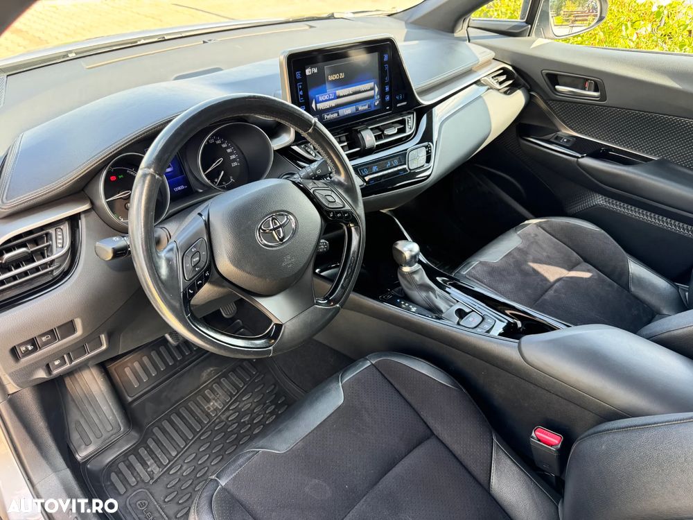 Toyota C-HR Style Selection - 11
