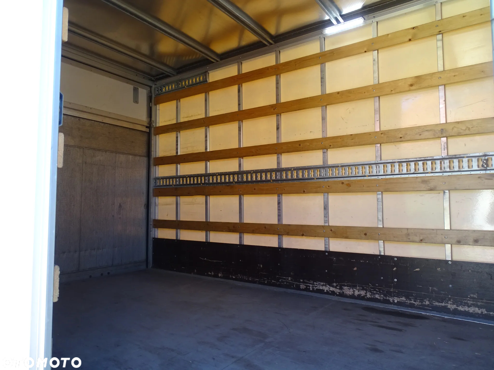 Peugeot BOXER 2, 2 HDI -103 KW -140 KM , KLIMATYZACJA, FULL OPCJA ,ALU-KONTENER 4,10x 2,10x2,10 ,WINDA- KLAPA ZAŁADOWCZA - DHOLLANDIA. - 9