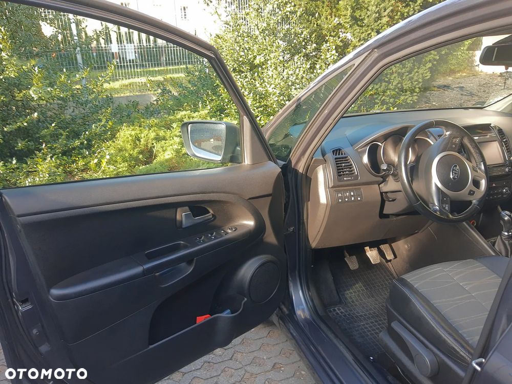 Kia Venga 1.4 L - 12