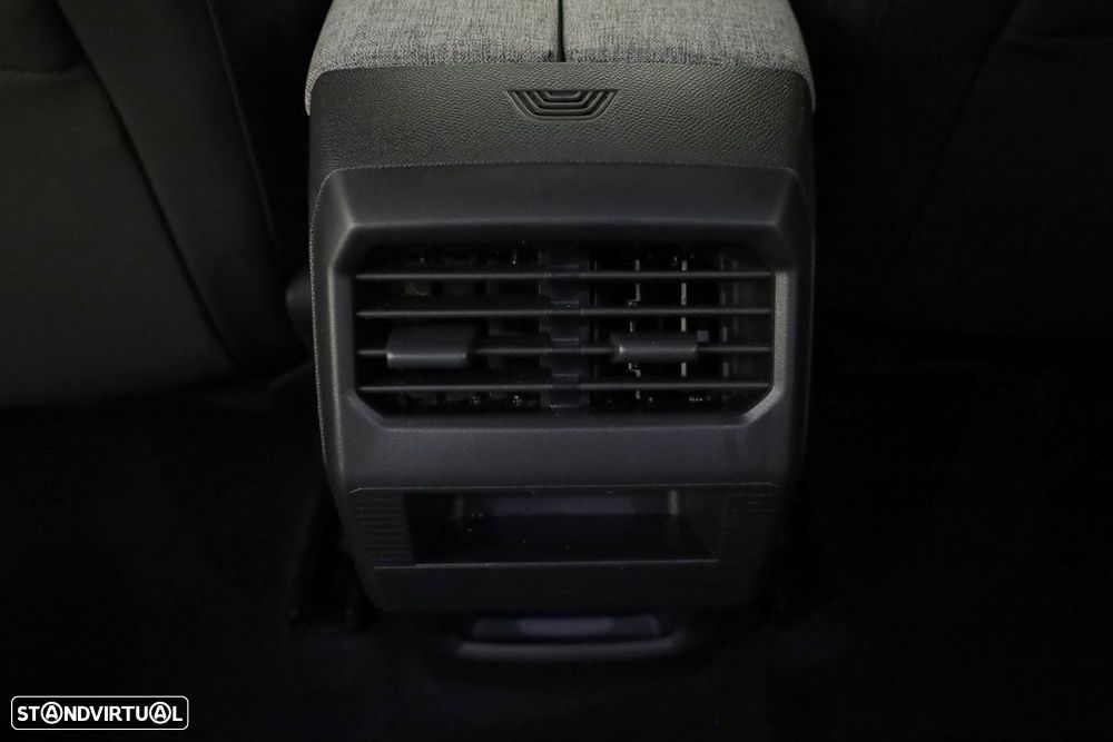 Peugeot 3008 1.2 Hybrid Allure e-DCS6 - 19