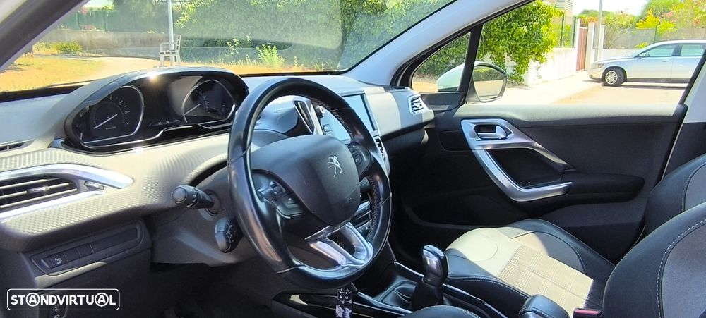Peugeot 2008 - 7