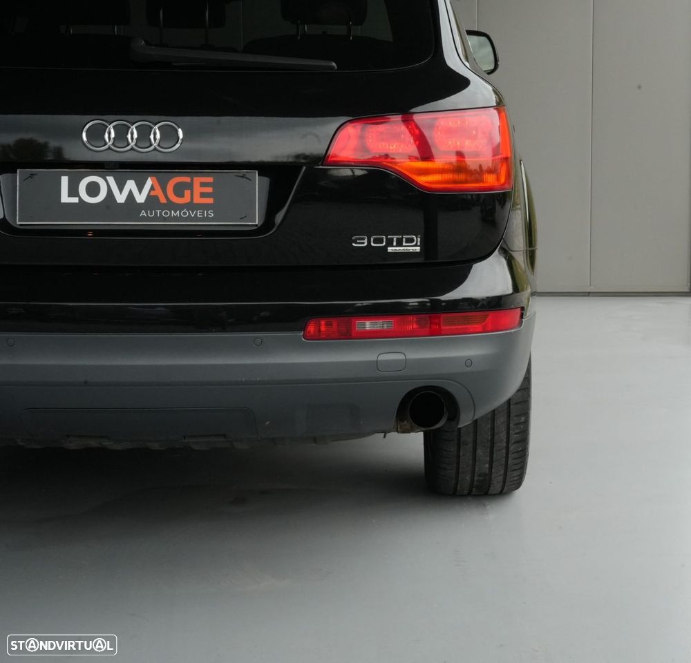 Audi Q7 3.0 TDi Tiptronic - 14