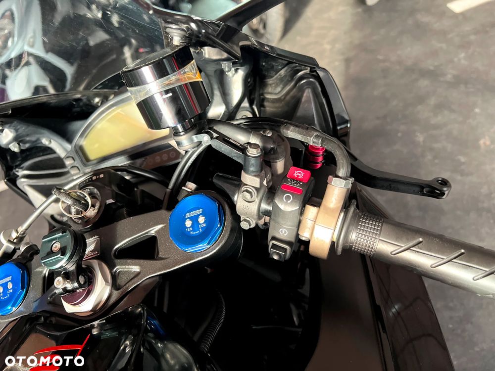 Honda CBR - 15
