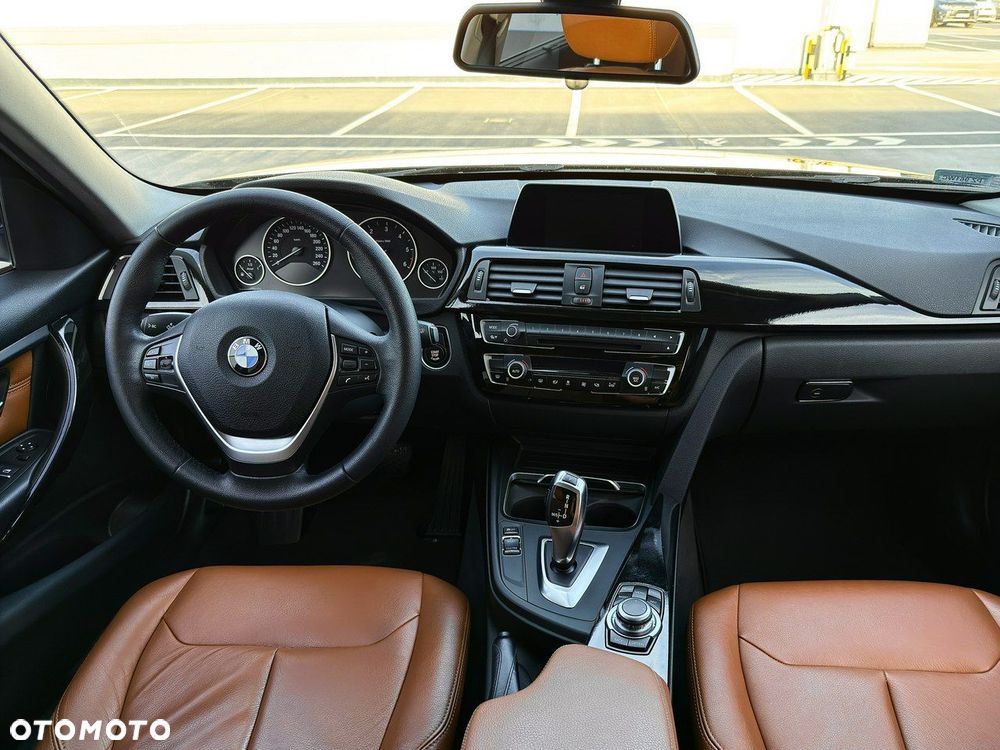 BMW Seria 3 320d Efficient Dynamics - 27