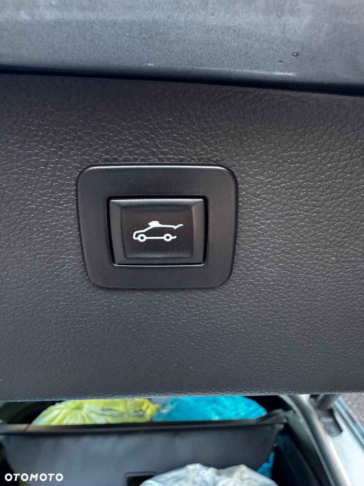 Opel Astra 1.6 CDTI Elite S&S - 11