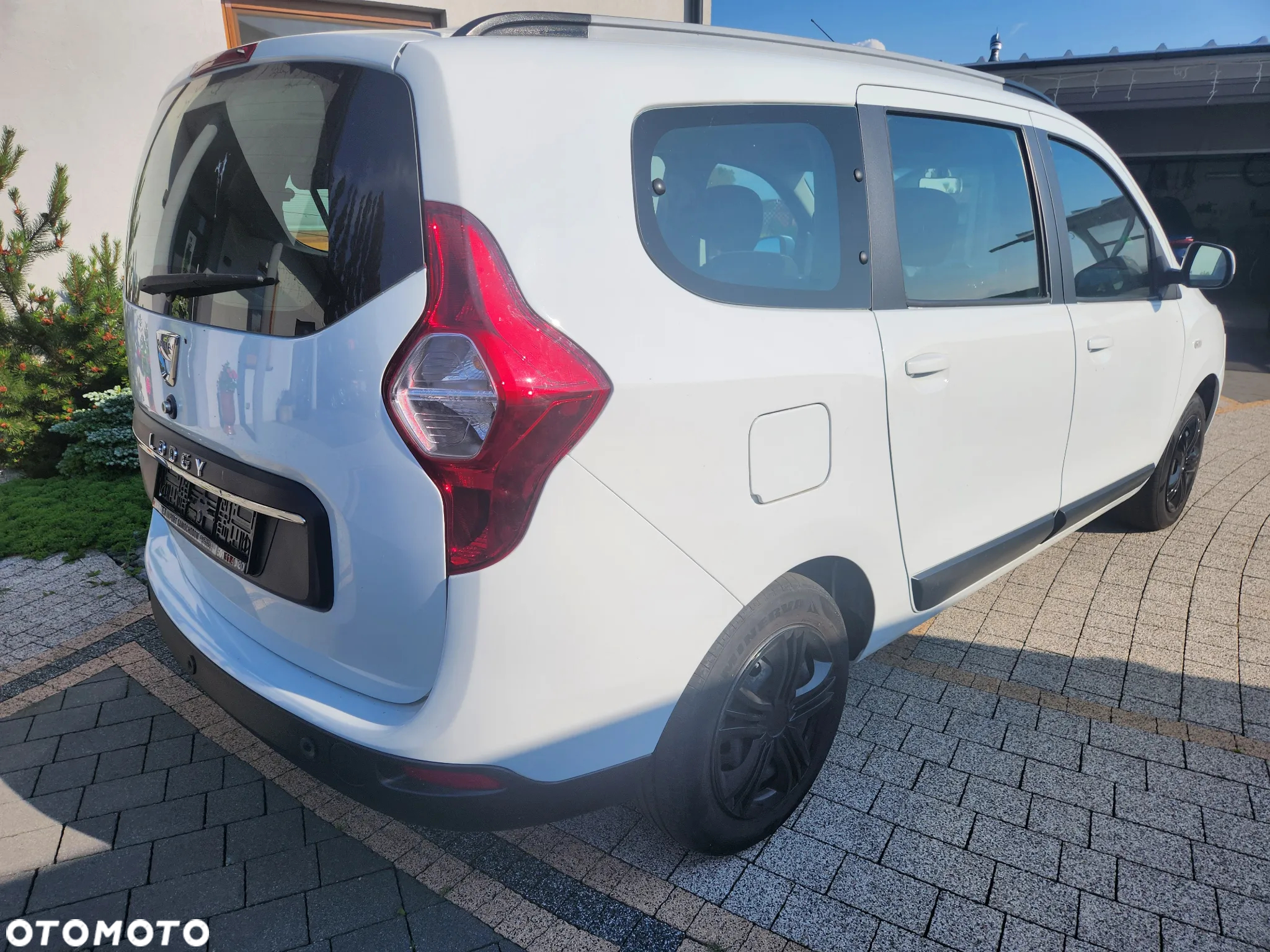 Dacia Lodgy SCe 100 Laureate - 5