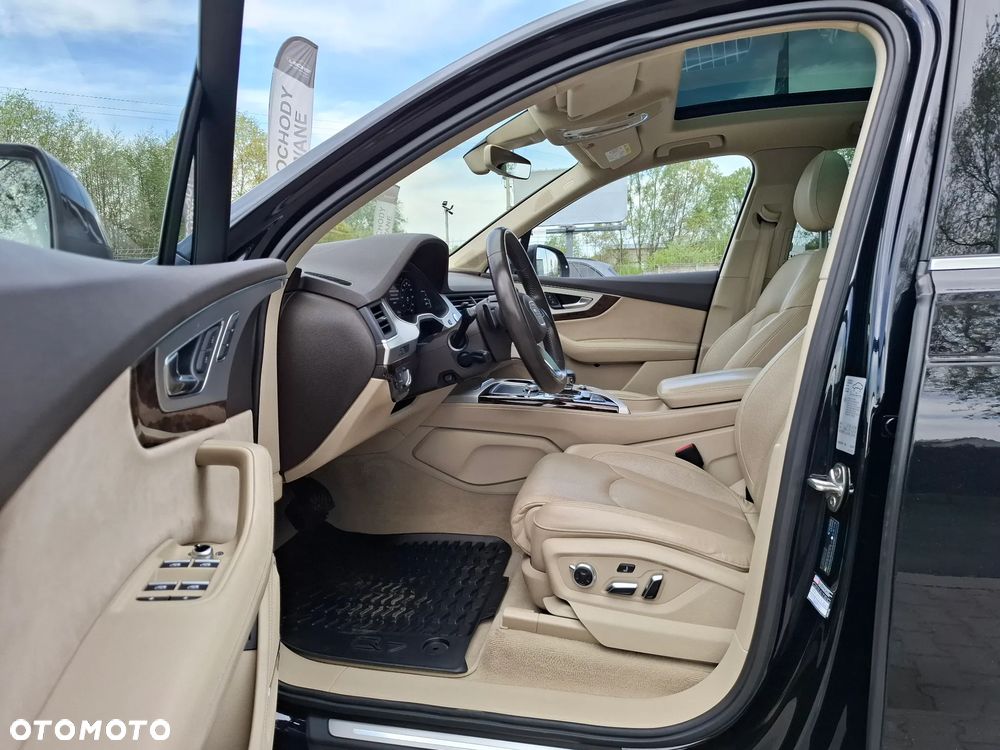 Audi Q7 - 11