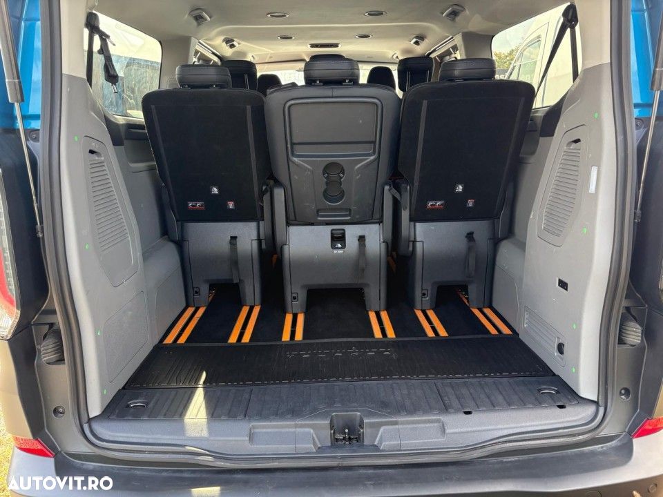 Ford Tourneo Custom - 16