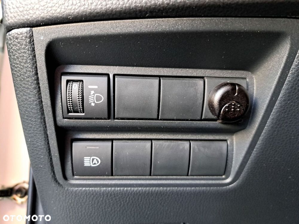 Toyota Yaris - 32
