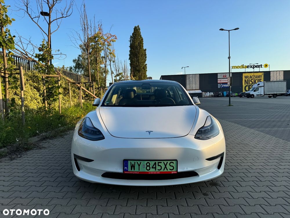 Tesla Model 3 - 2