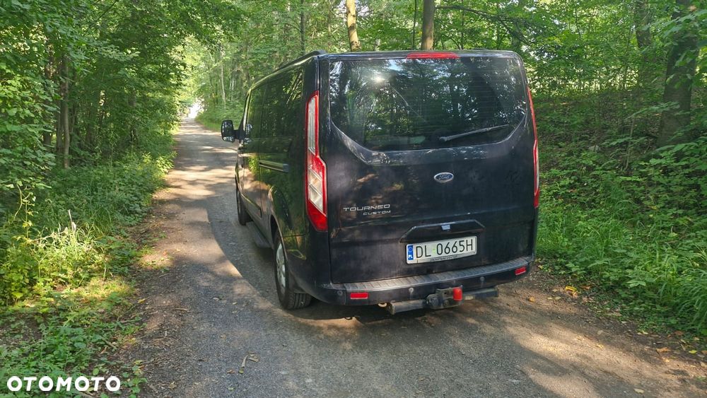 Ford Tourneo Custom - 2