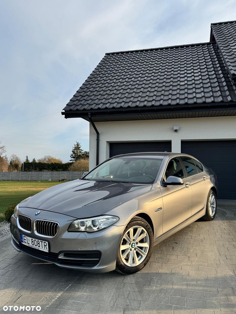 BMW Seria 5 525d xDrive - 2
