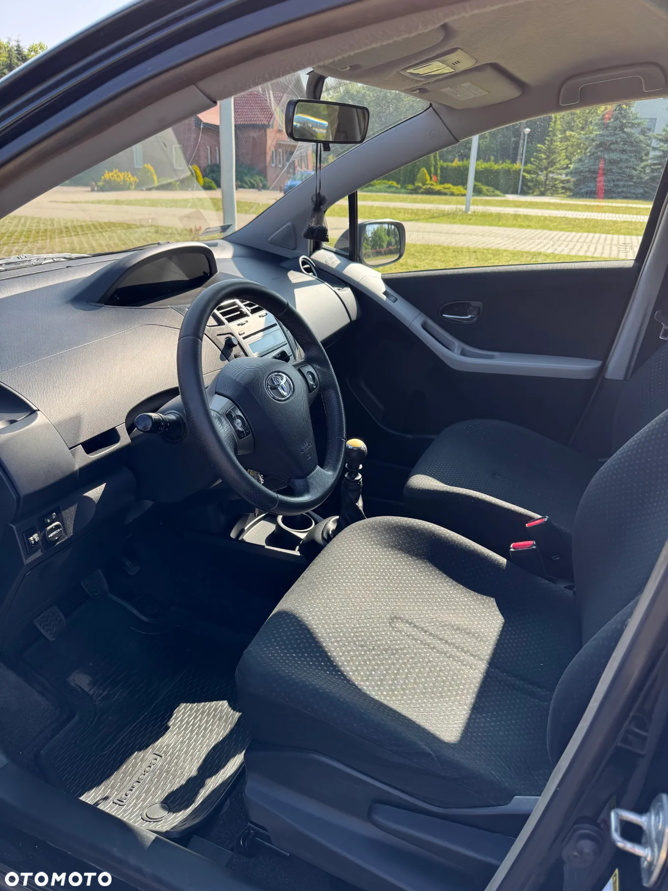 Toyota Yaris 1.33 Active - 9