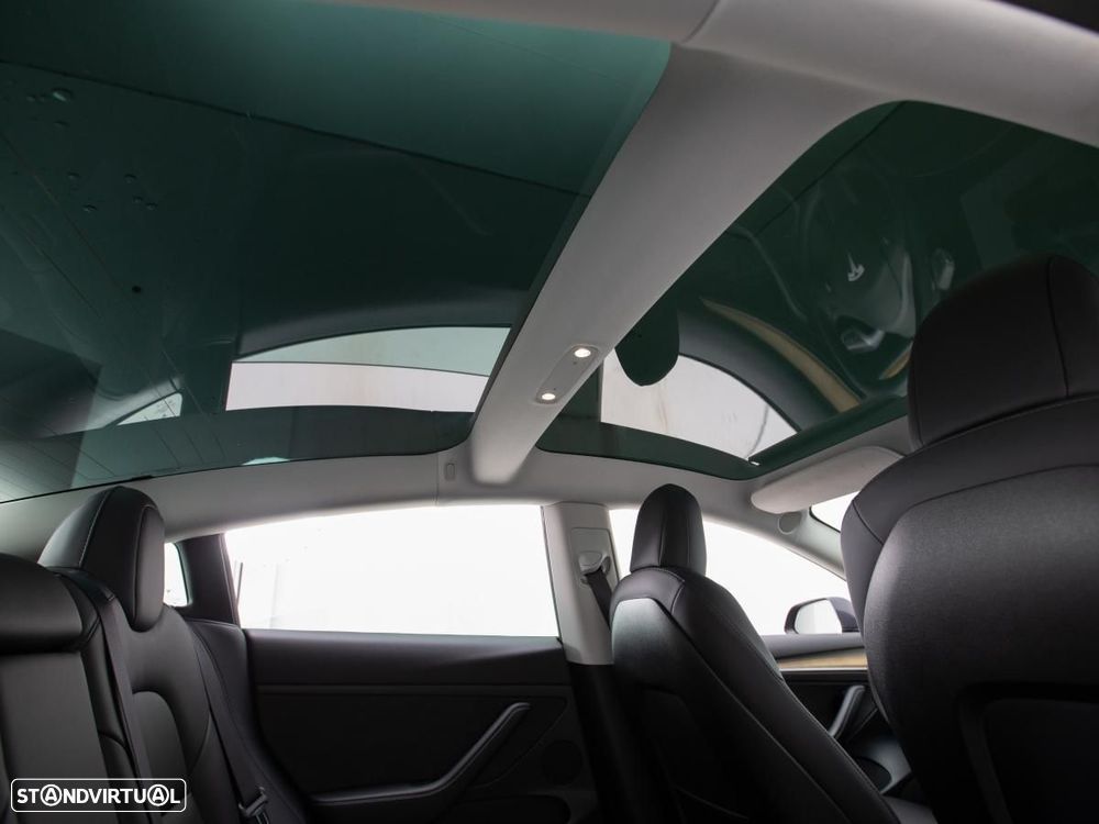 Tesla Model 3 Long-Range Dual Motor AWD - 12