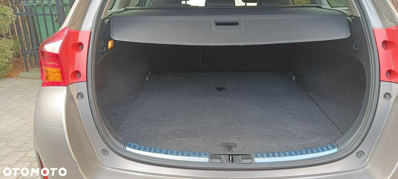 Toyota Auris - 23