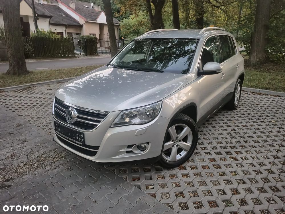 Volkswagen Tiguan - 1