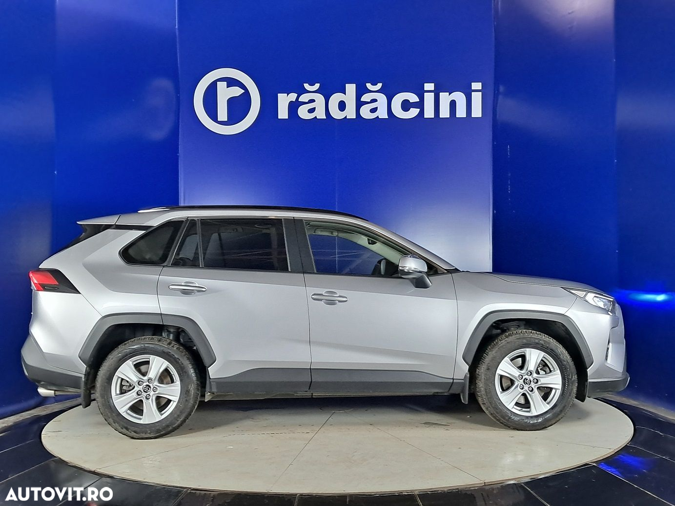 Toyota RAV4 - 6