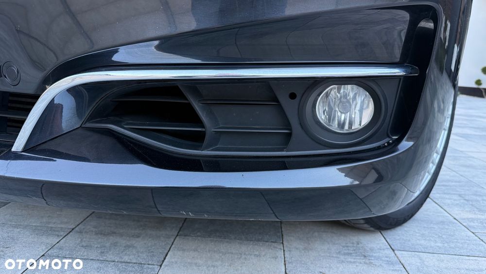 BMW Seria 3 320i Luxury Line - 31