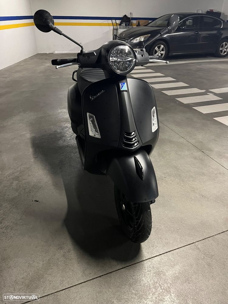 Vespa GTS Super Versão limitada NOTTE - 6