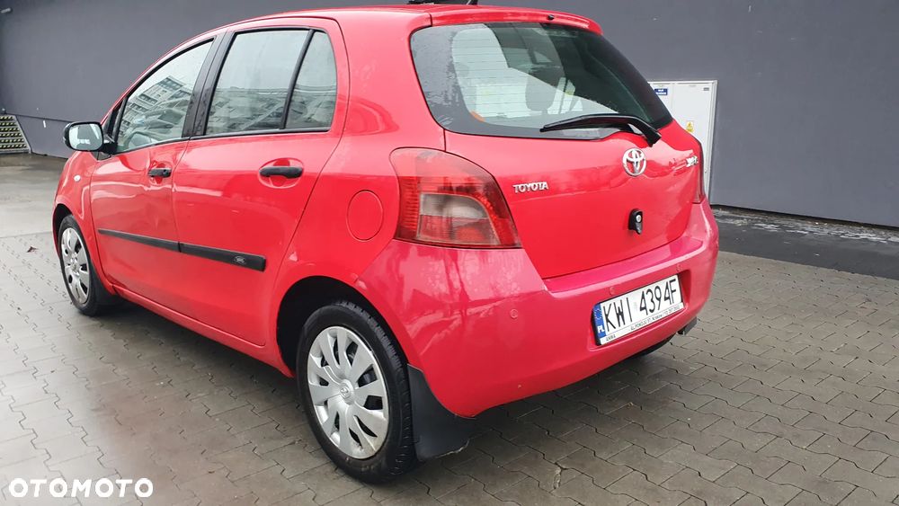 Toyota Yaris - 12