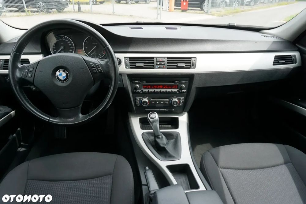 BMW Seria 3 - 12