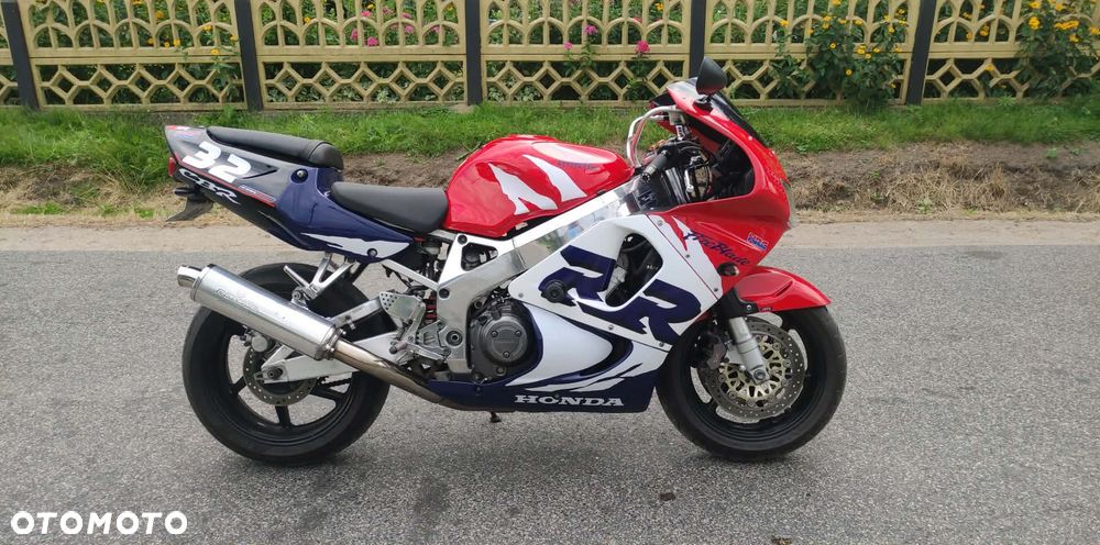 Honda CBR - 1