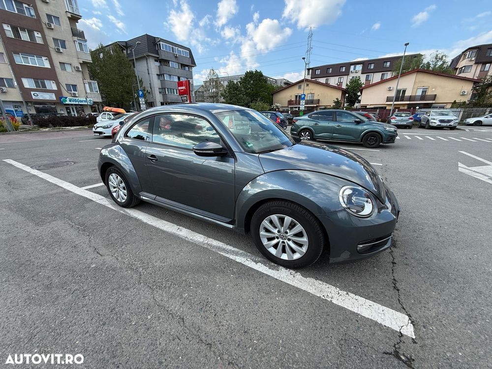 Volkswagen New Beetle - 2