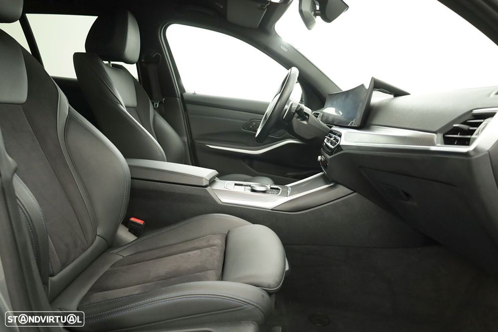 BMW 320 d Touring Pack Desportivo M Auto - 21