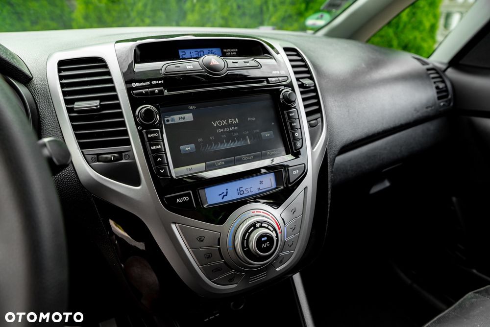 Hyundai ix20 1.4 Premium blue - 15