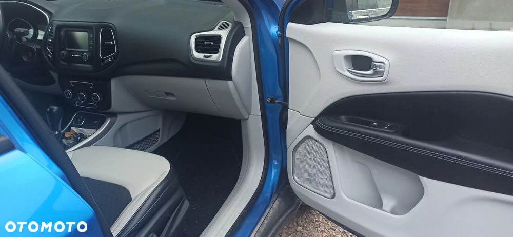 Jeep Compass - 4