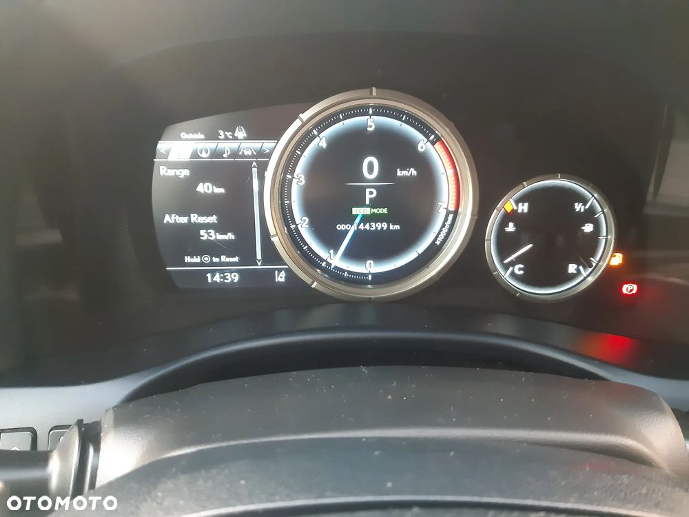 Lexus GS 200t / 300 F Sport - 23