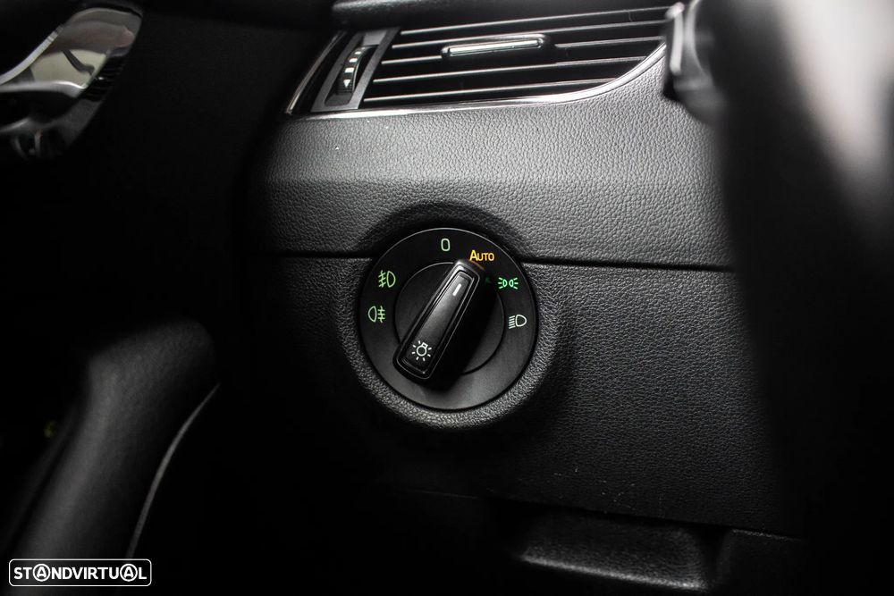 Skoda Octavia Break 1.6 TDI DSG Style - 19