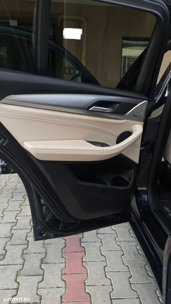 BMW X4 xDrive20i AT xLine - 29