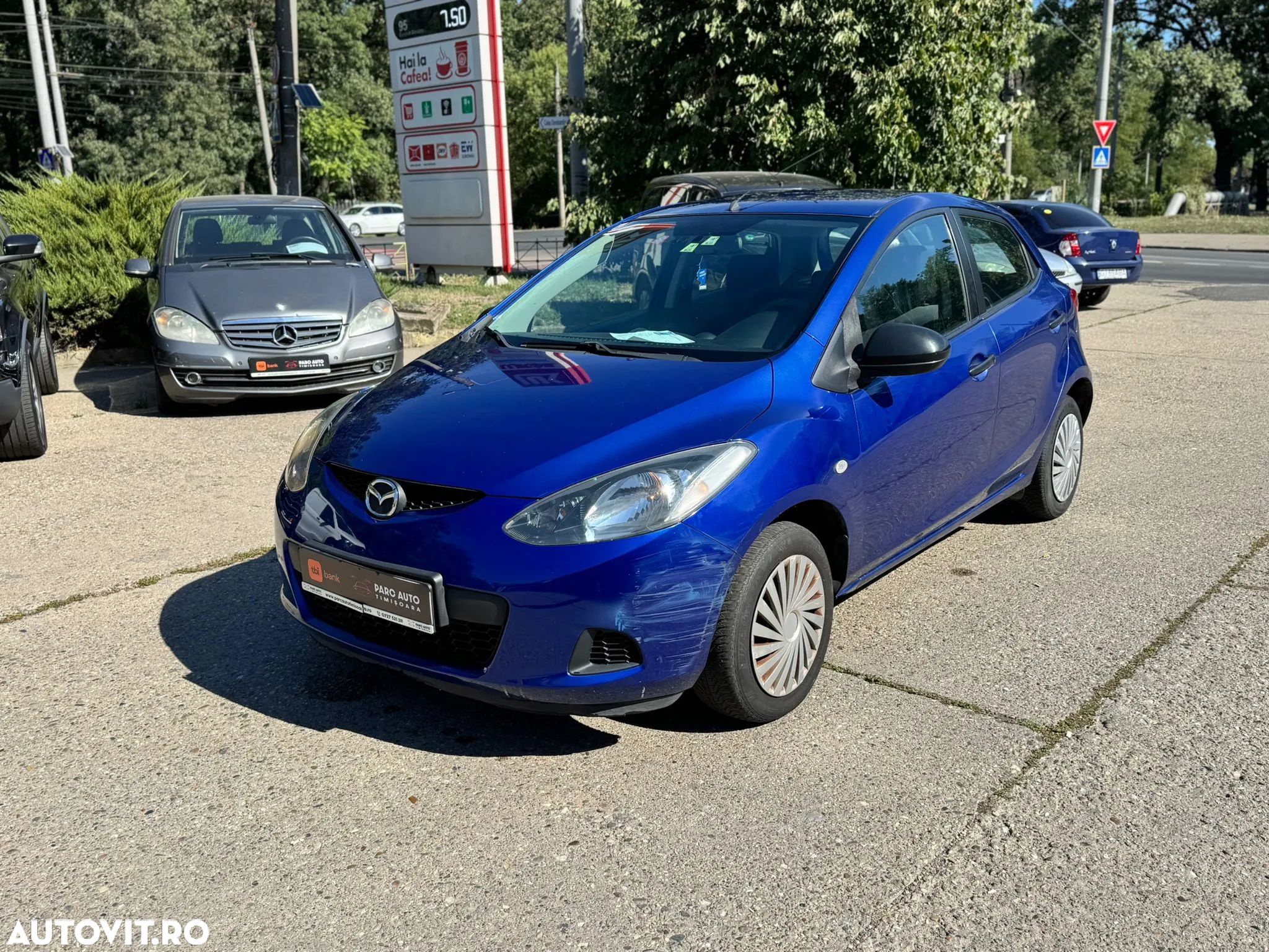 Mazda 2 1.3i CE Pro - 1