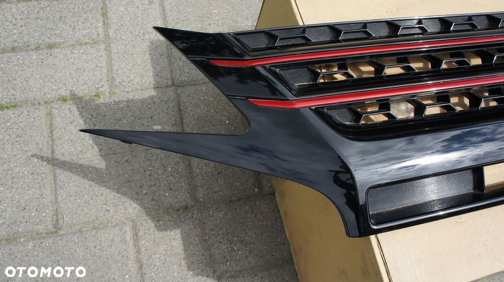 ATRAPA PRZEDNIA GRILL MITSUBISHI SPACE STAR II LIFT - 2