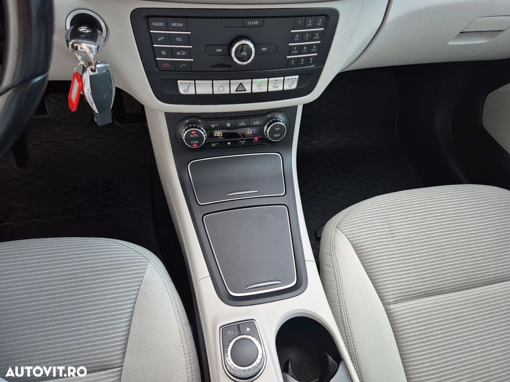 Mercedes-Benz B 180 - 16
