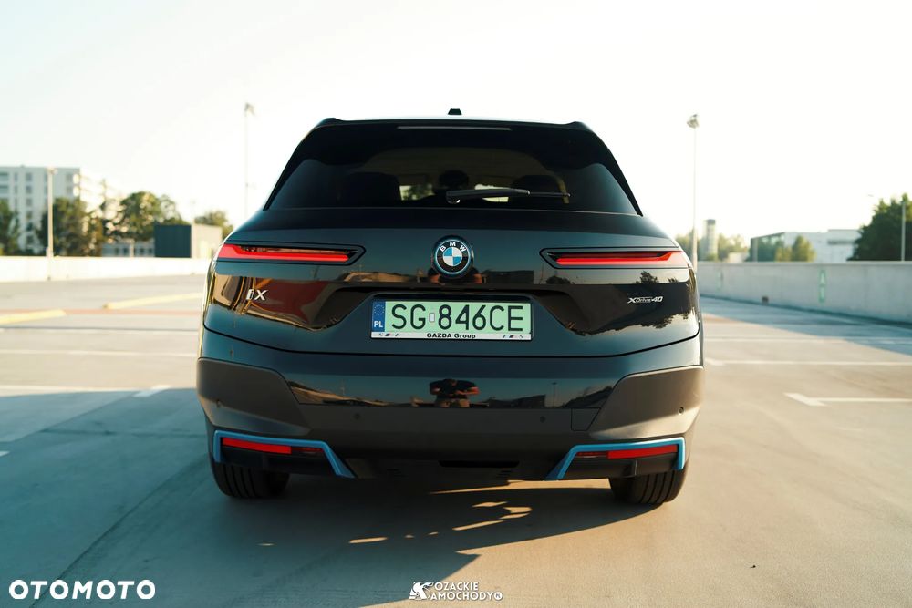 BMW iX - 6