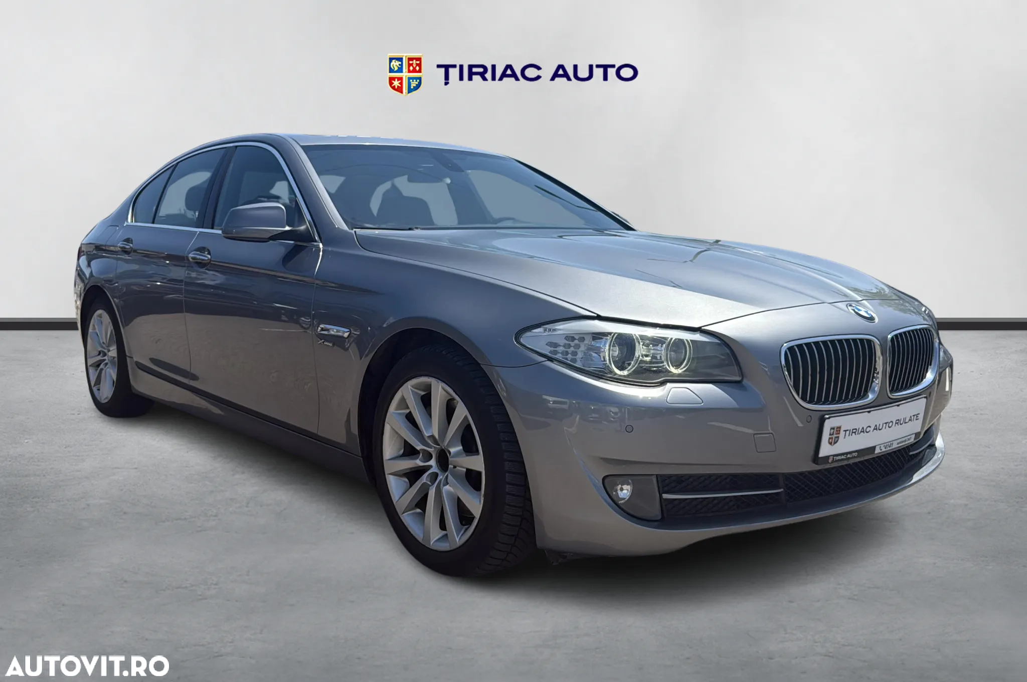 BMW Seria 5 530d xDrive Aut. Luxury Line - 7