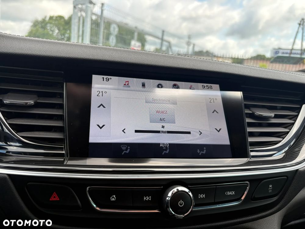 Opel Insignia 2.0 T 4x4 Exclusive S&S - 23