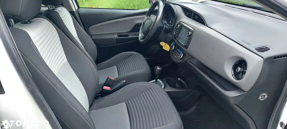 Toyota Yaris - 15