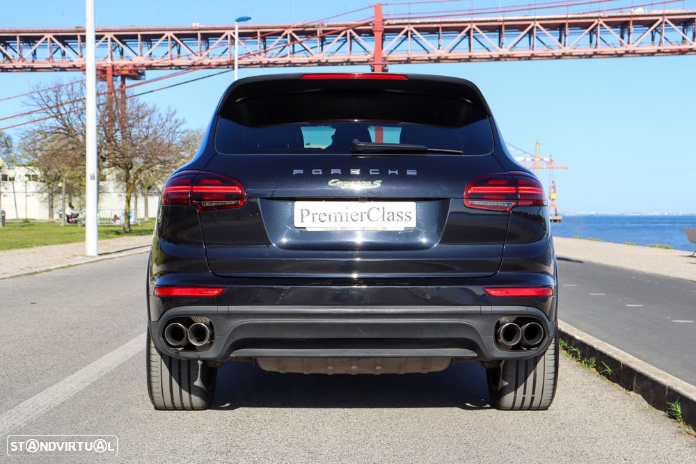 Porsche Cayenne - 5