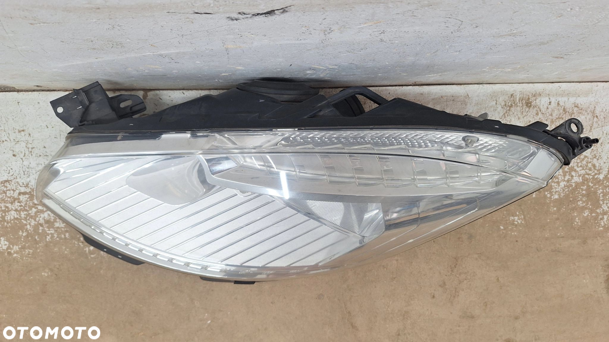 LAMPA PRZÓD LEWA CITROEN C4 PICASSO I LIFT - 2