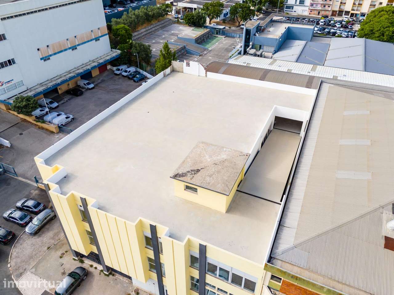 Armazém Industrial com 5 Pisos no Prior Velho, Loures - Grande imagem: 5/48
