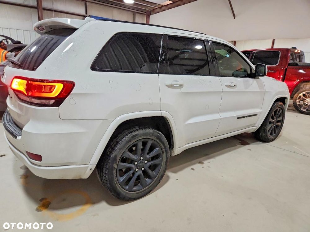 Jeep Grand Cherokee - 4