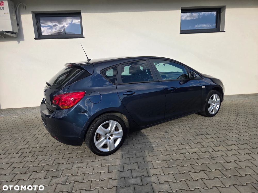 Opel Astra - 17