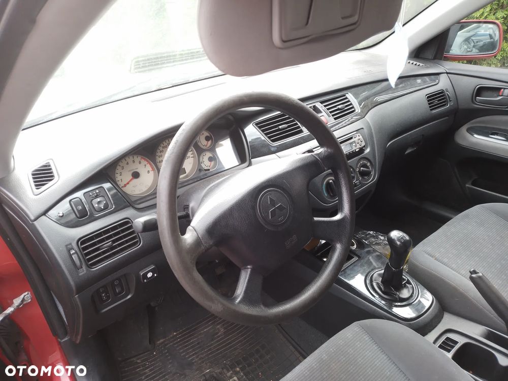 MITSUBISHI LANCER VII KOMBI 1.6 16V 03 - 08  ZDERZAK TYŁ TYLNY  R20 - 36