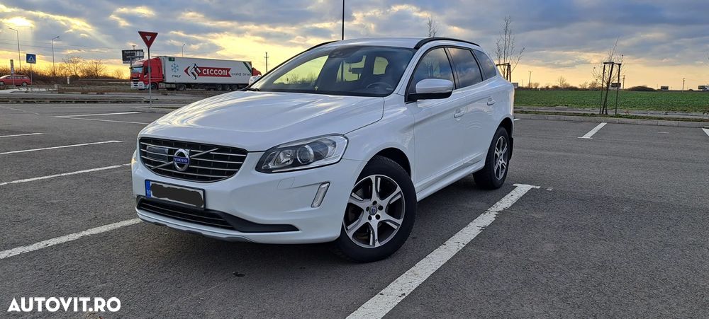 Volvo XC 60 D5AWD Momentum - 1