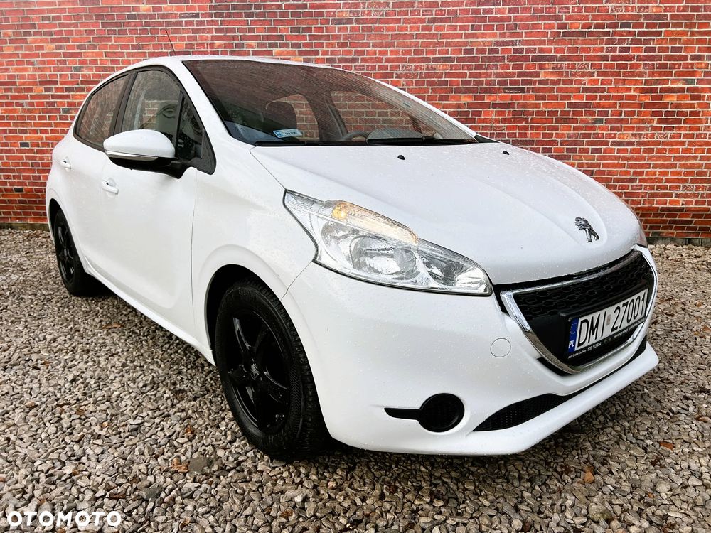 Peugeot 208 - 3