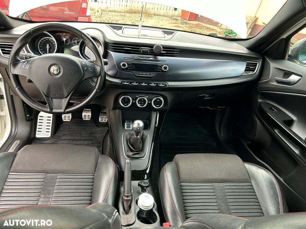 Alfa Romeo Giulietta 1.6 Mjet Distinctive - 10